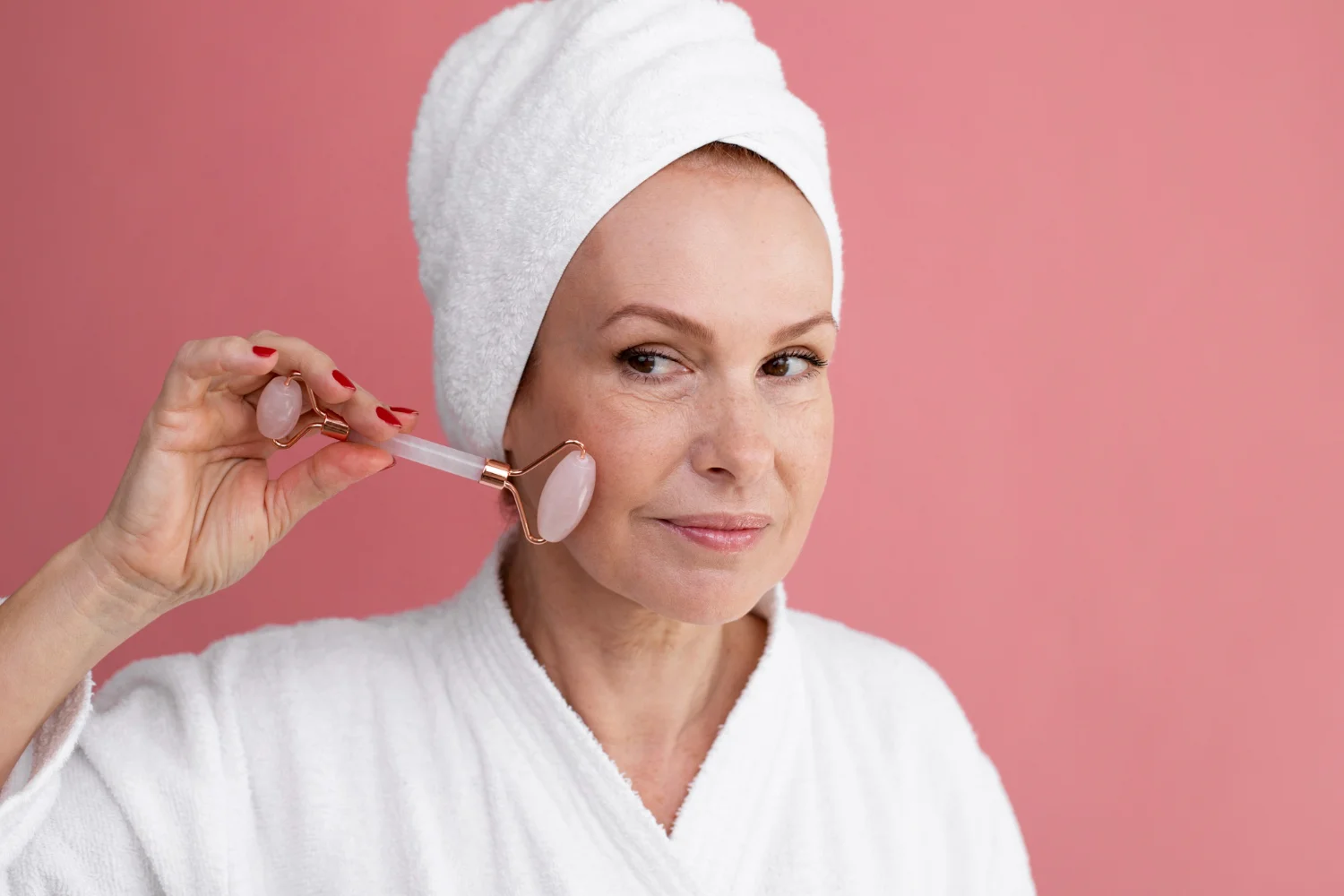 How Regular Facials Improve Skin Health and Slow Down Aging
