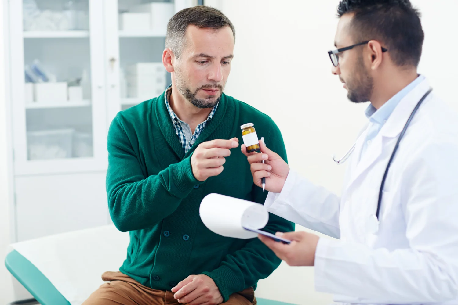 Knowing how Hormone Replacement Therapy for Men Works: Pros and Cons