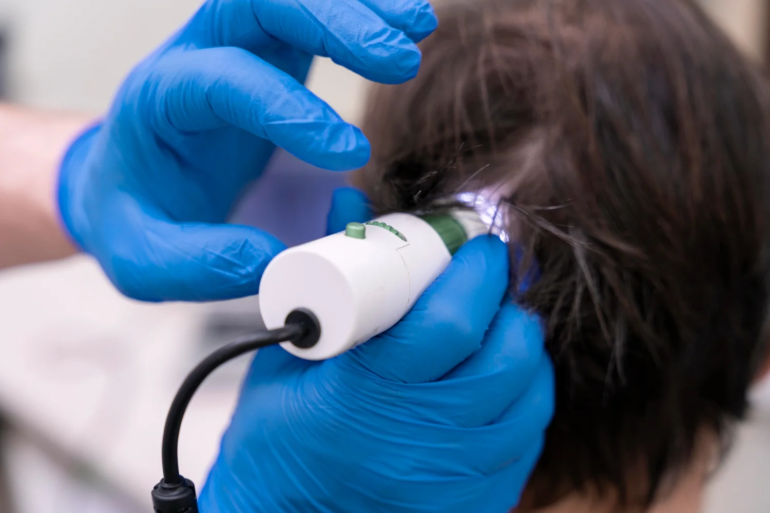 LED Light Therapy to Grow Hair: Is it Likely to Work?
